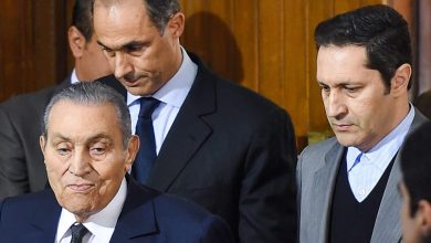 سبب خلاف علاء مبارك والنائب المصري مصطفى بكري